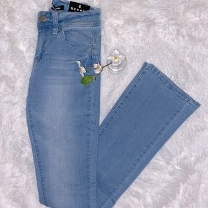 fashion nova | light wash denim jeans bootcut · · · 0 nwt
